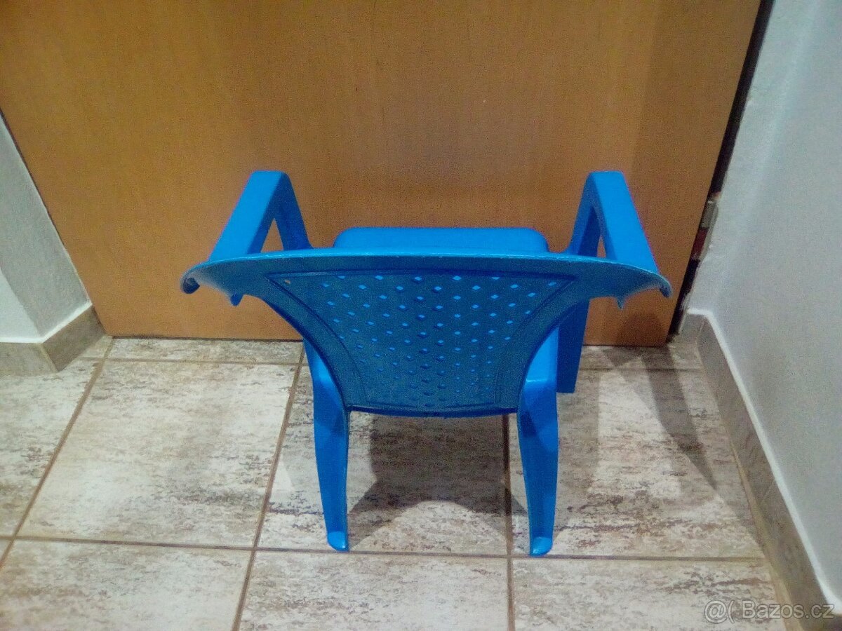 Plastová dětská židlička židle modrá - 4