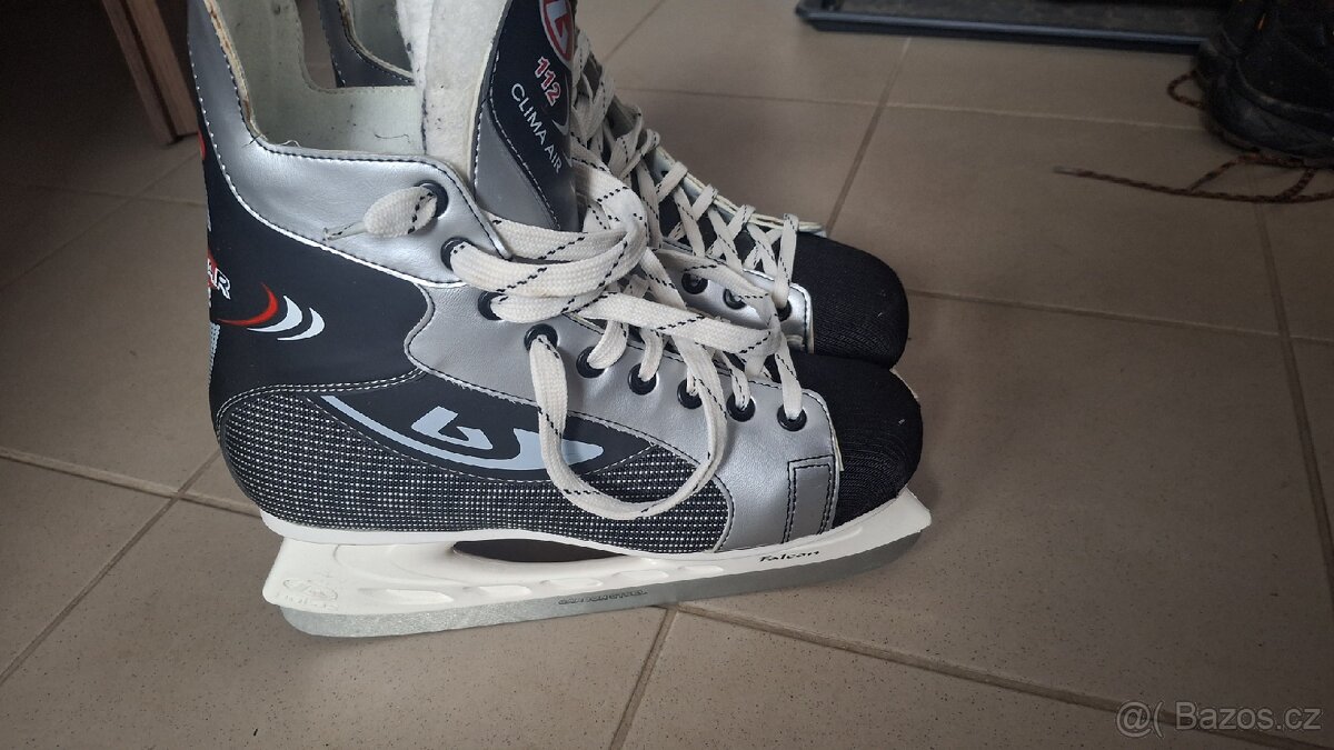 Prodám panske Brusle Botas EU 43 - 4