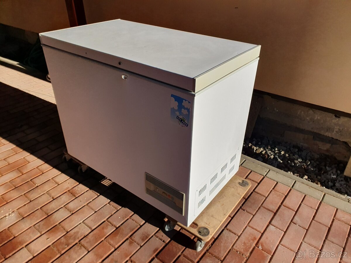 Pultový 300 litrový mrazák Samsung Calex Symphony 33 E - 4