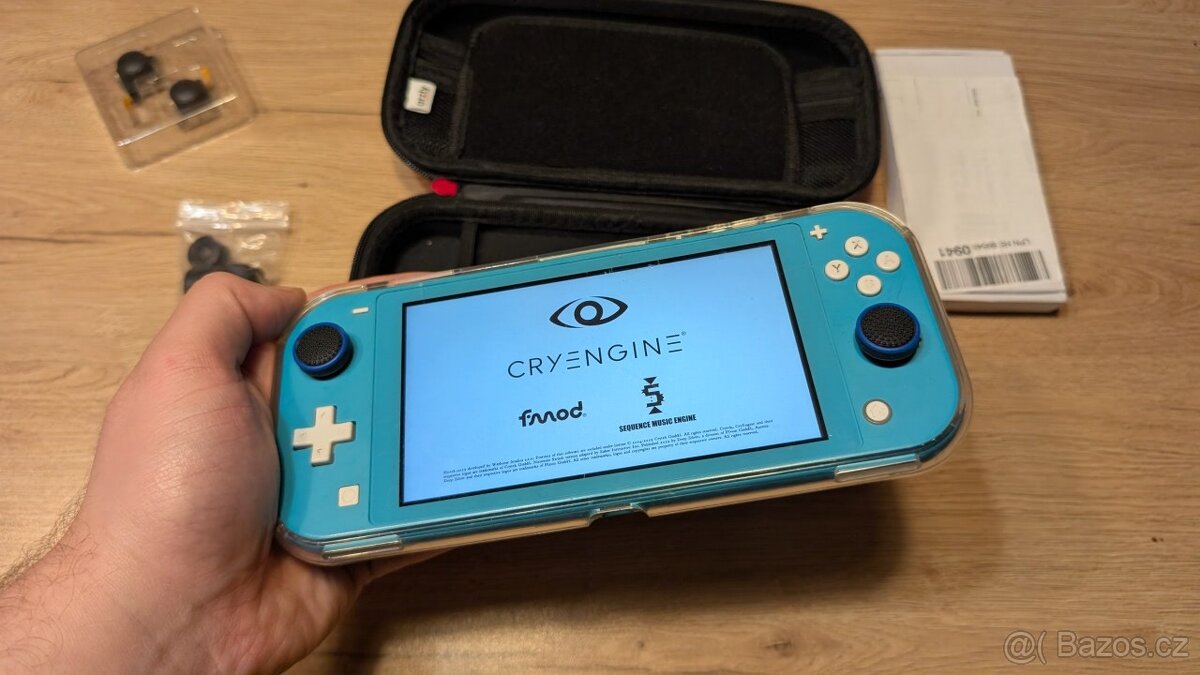 Nintendo Switch Lite + VÝBAVA - 4