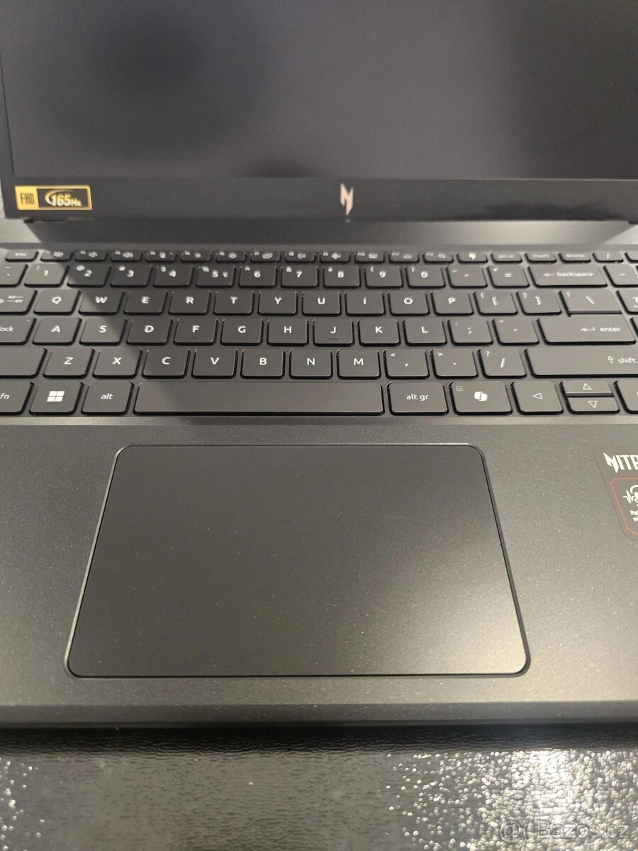 Výkonný Acer nitro V15-RTX 5050 8GBGDDR7-I9 14 jader-32GB - 4