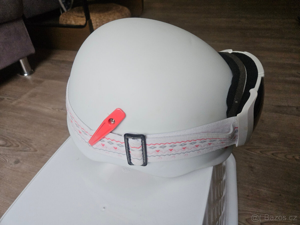 Dětská lyžařská helma + brýle.....velikost M - 4