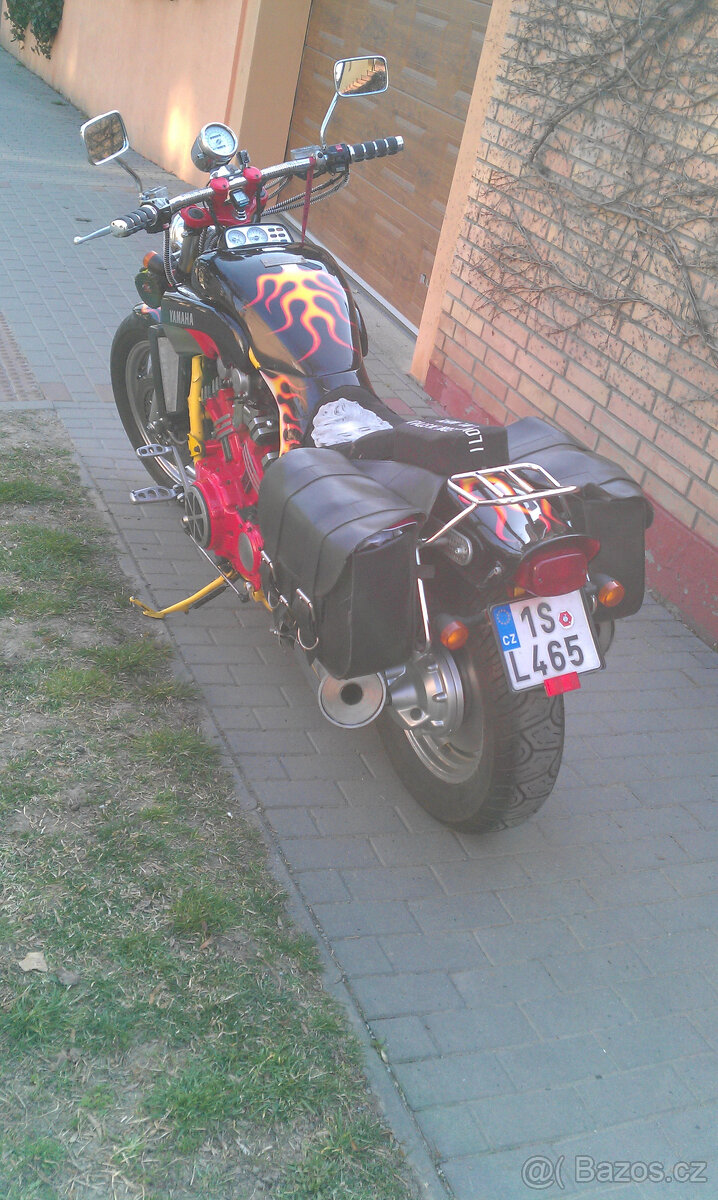 Yamaha V-Max 1200 - 4