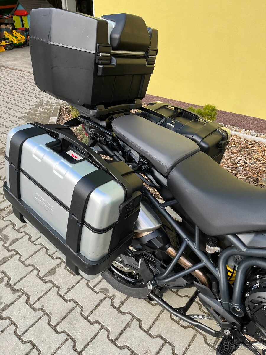 Triumph Tiger 800 XC - 4