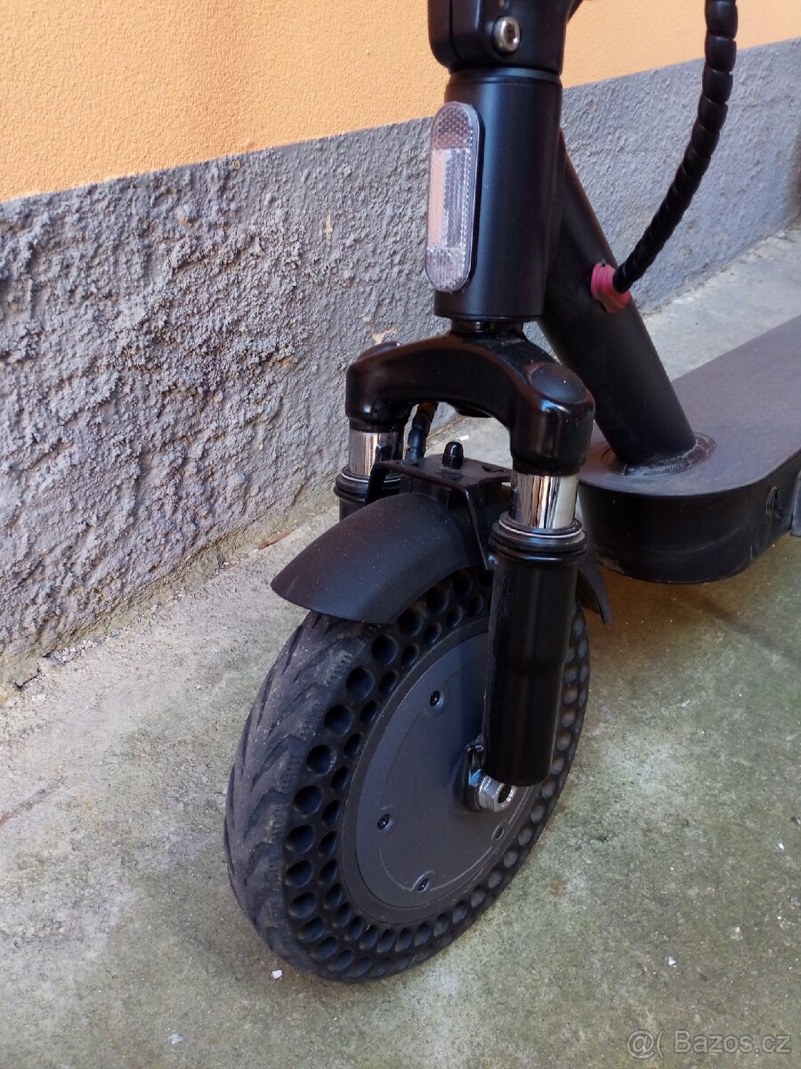 Elektrokoloběžka Sencor Electro Scooter E9MAX - 4