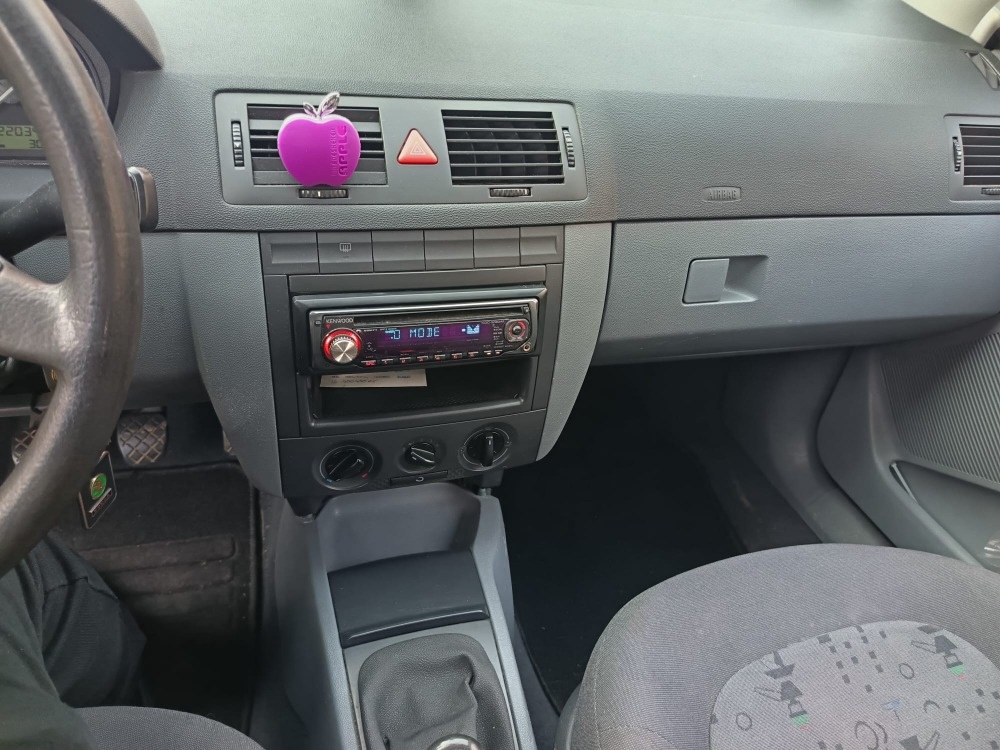 Prodám Škoda Fabia 1.4mpi - 4