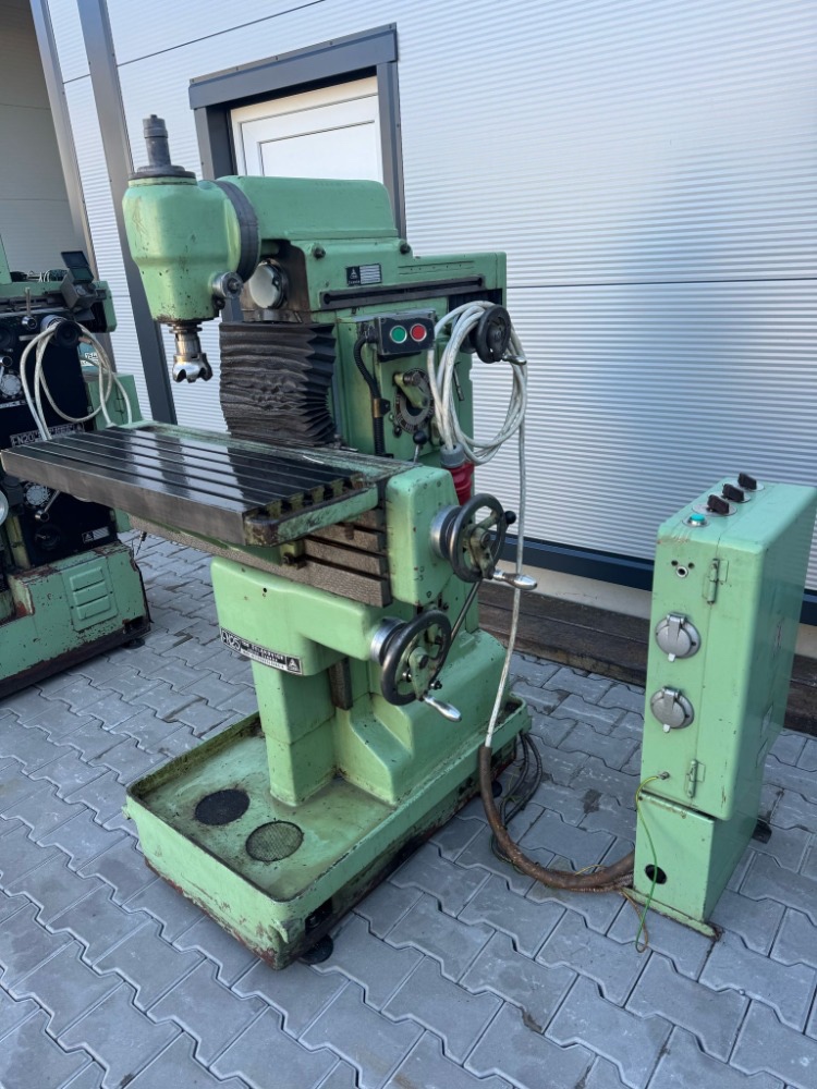 62. Frézka nástrojařská FN 25 - 4