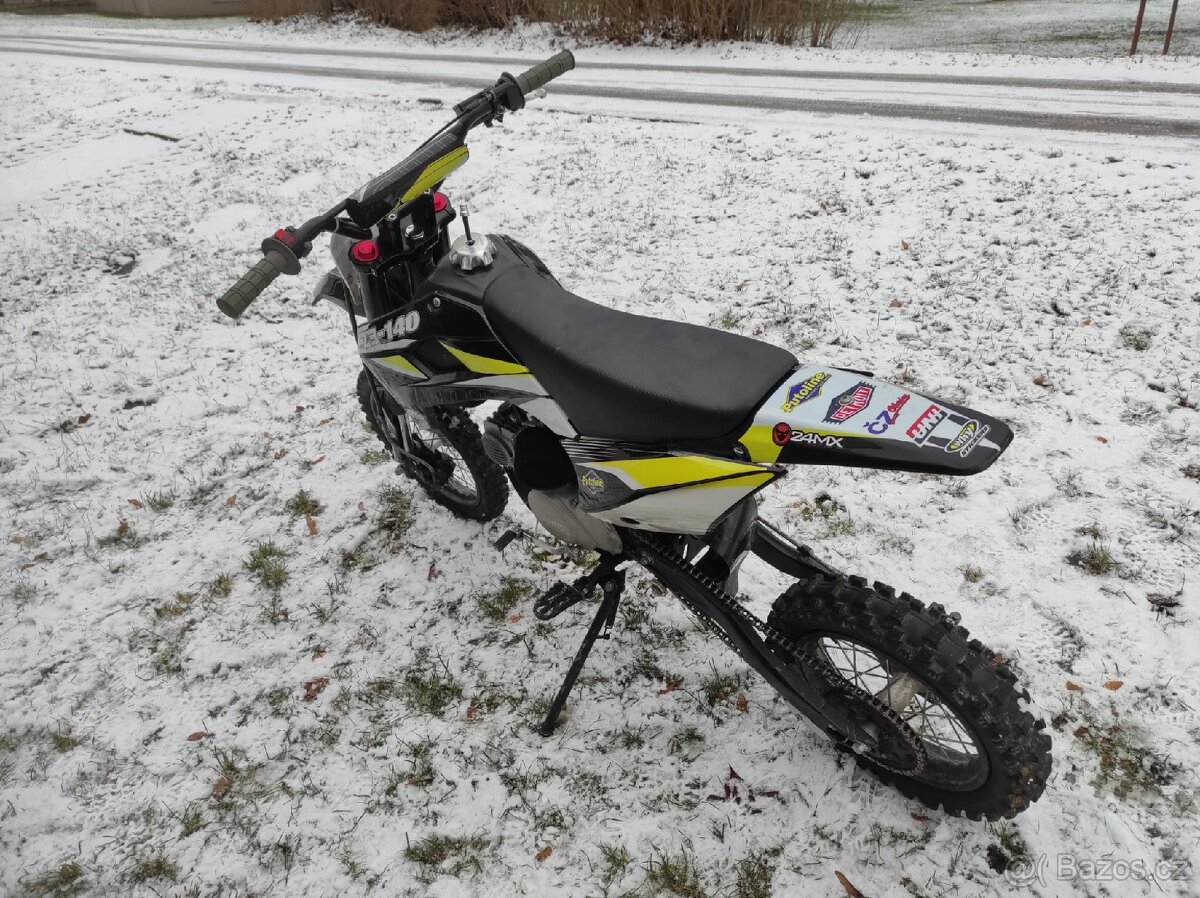 Stomp Z3-140