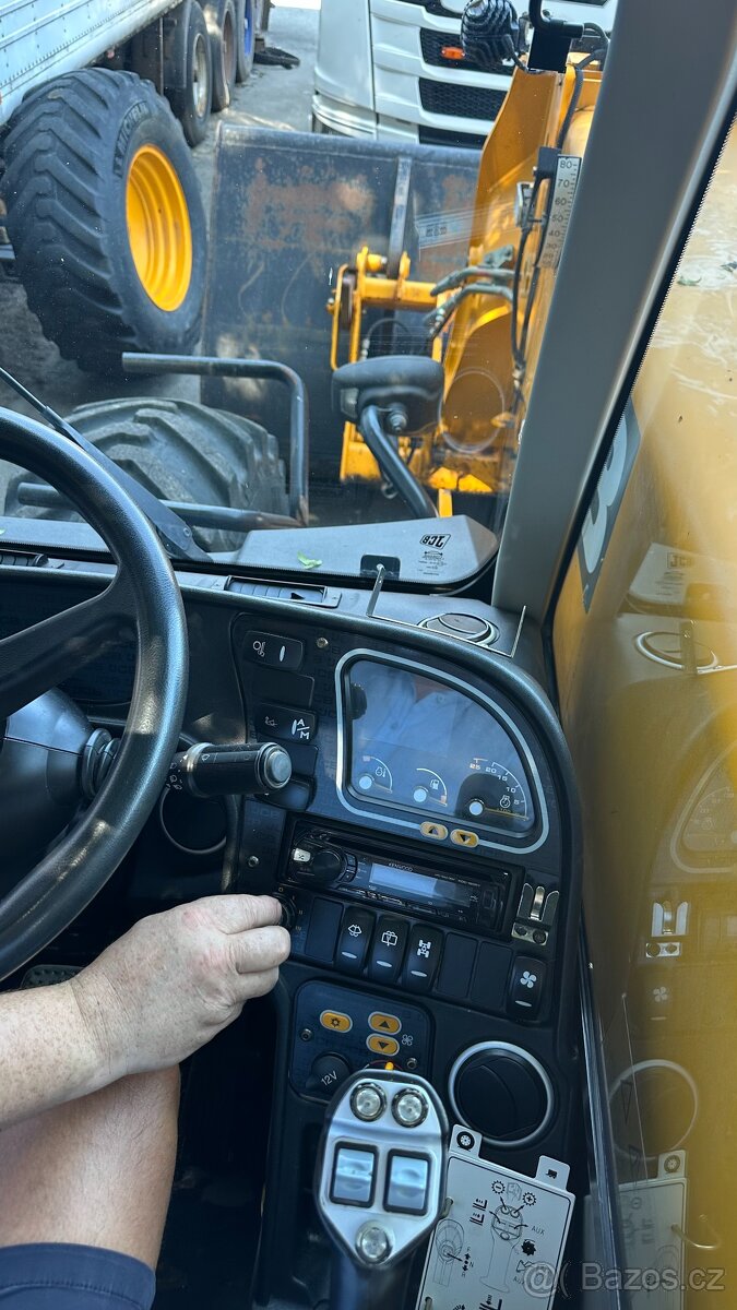 JCB 560-80 AGRI PLUS - 4