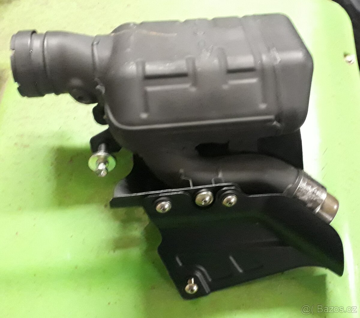 ND Suzuki GSX-R 1000, 2009-2011, Rukavice RST, Přilba Airoh - 4