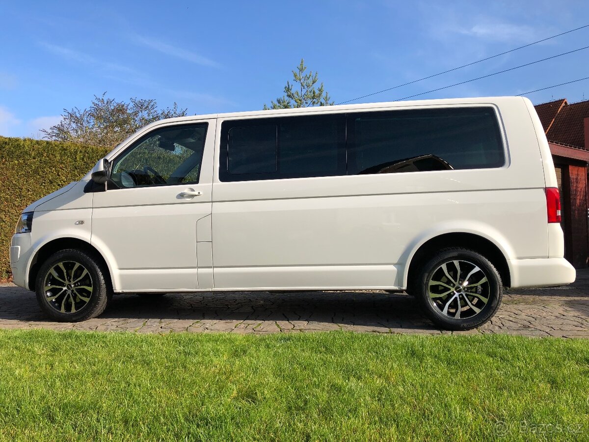 VW Caravelle T5 LONG-2015-DPH-Tažné-barva Candy Multivan - 4