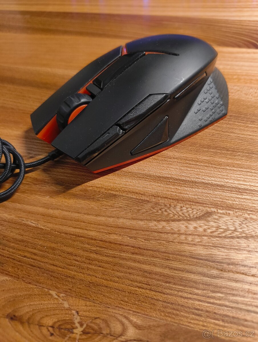 Lenovo Legion Precision - herní myš s nastavitelnou váhou, R - 4