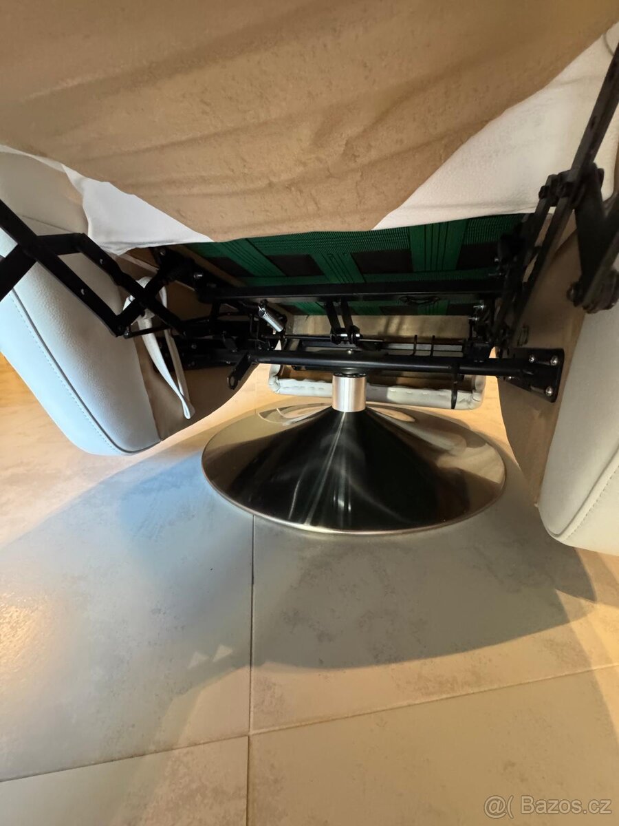 Kožené křeslo - 4