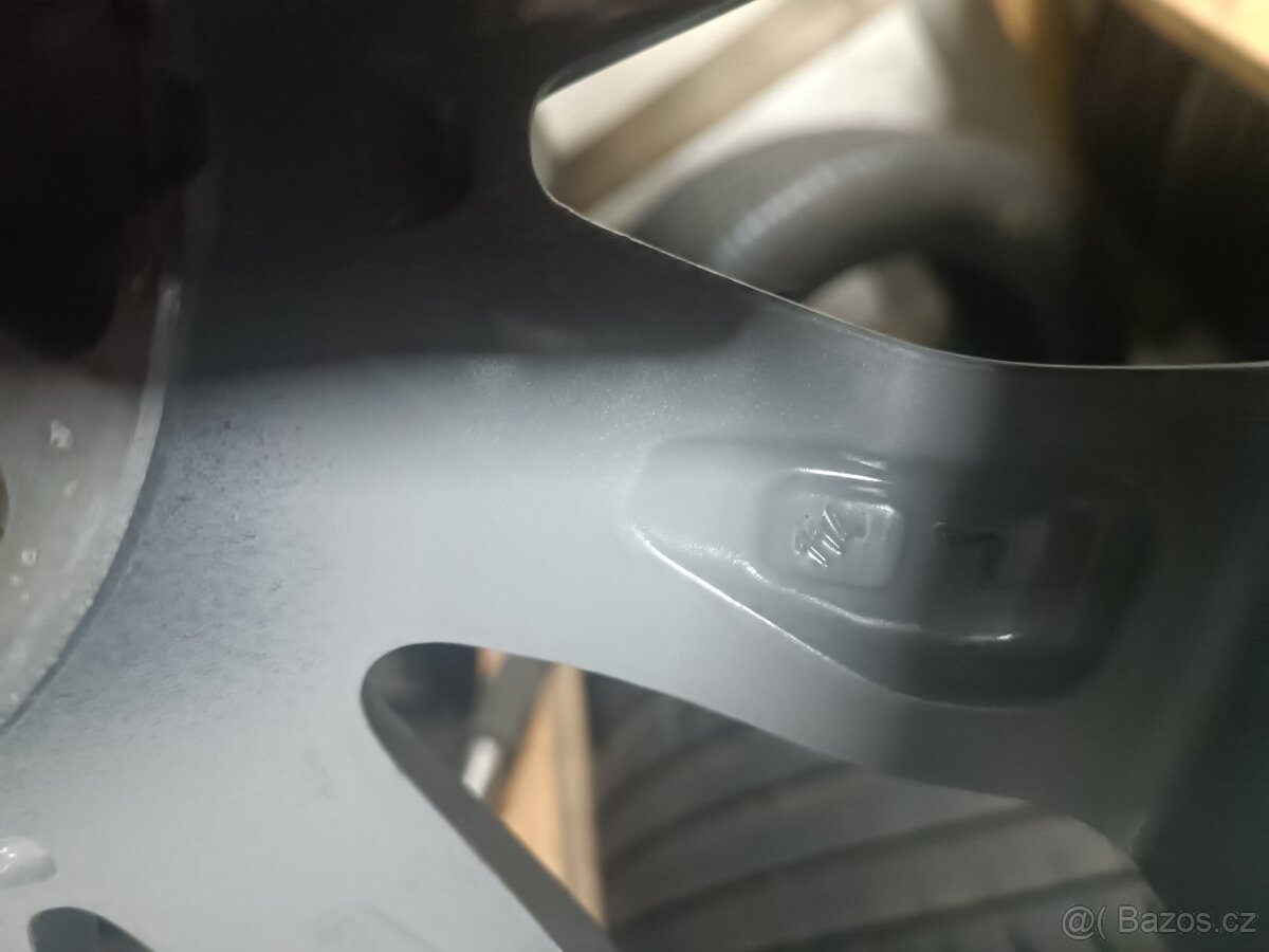 215/60r16 zánovní zimní sada 5x114,3 Hyundai i30 - 4