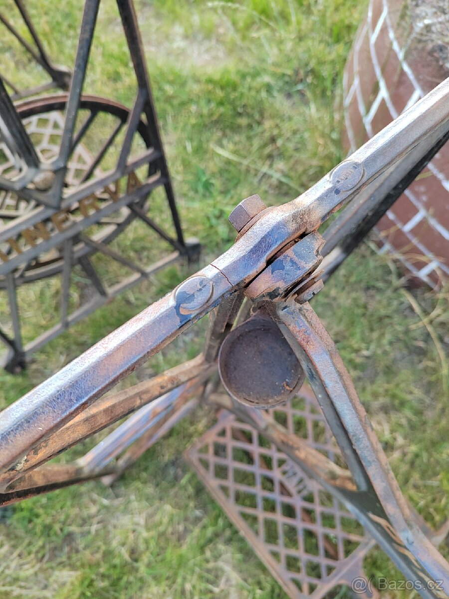 Nohy od siciho stroje - podnozi - 4