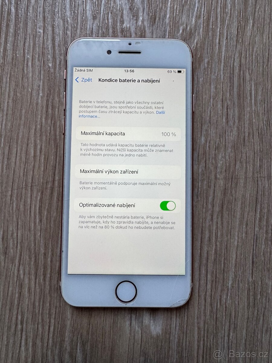 Apple iPhone 8 64GB Zlatý - 4