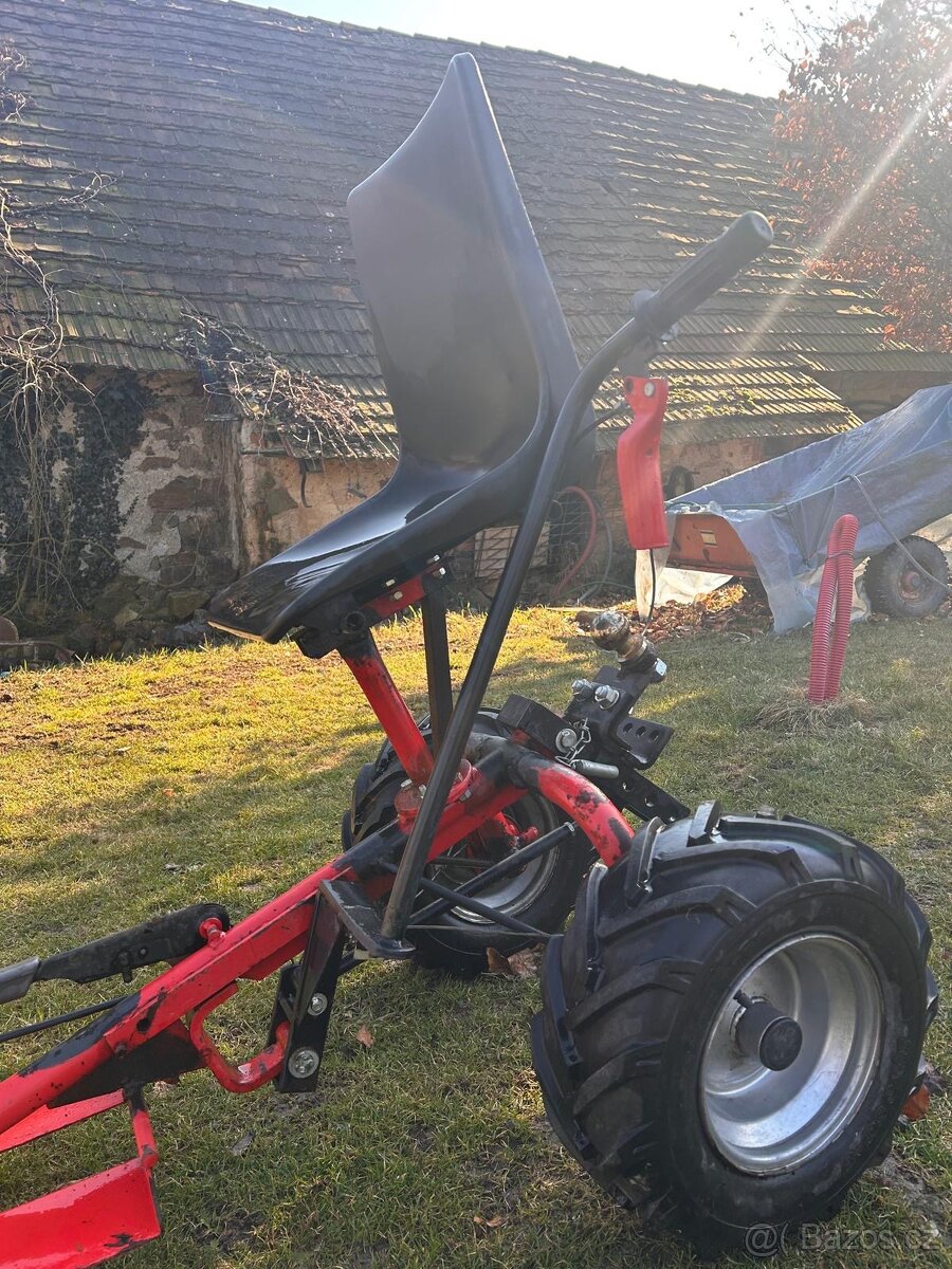 VARI AV-3 Nosič nářadí - 4