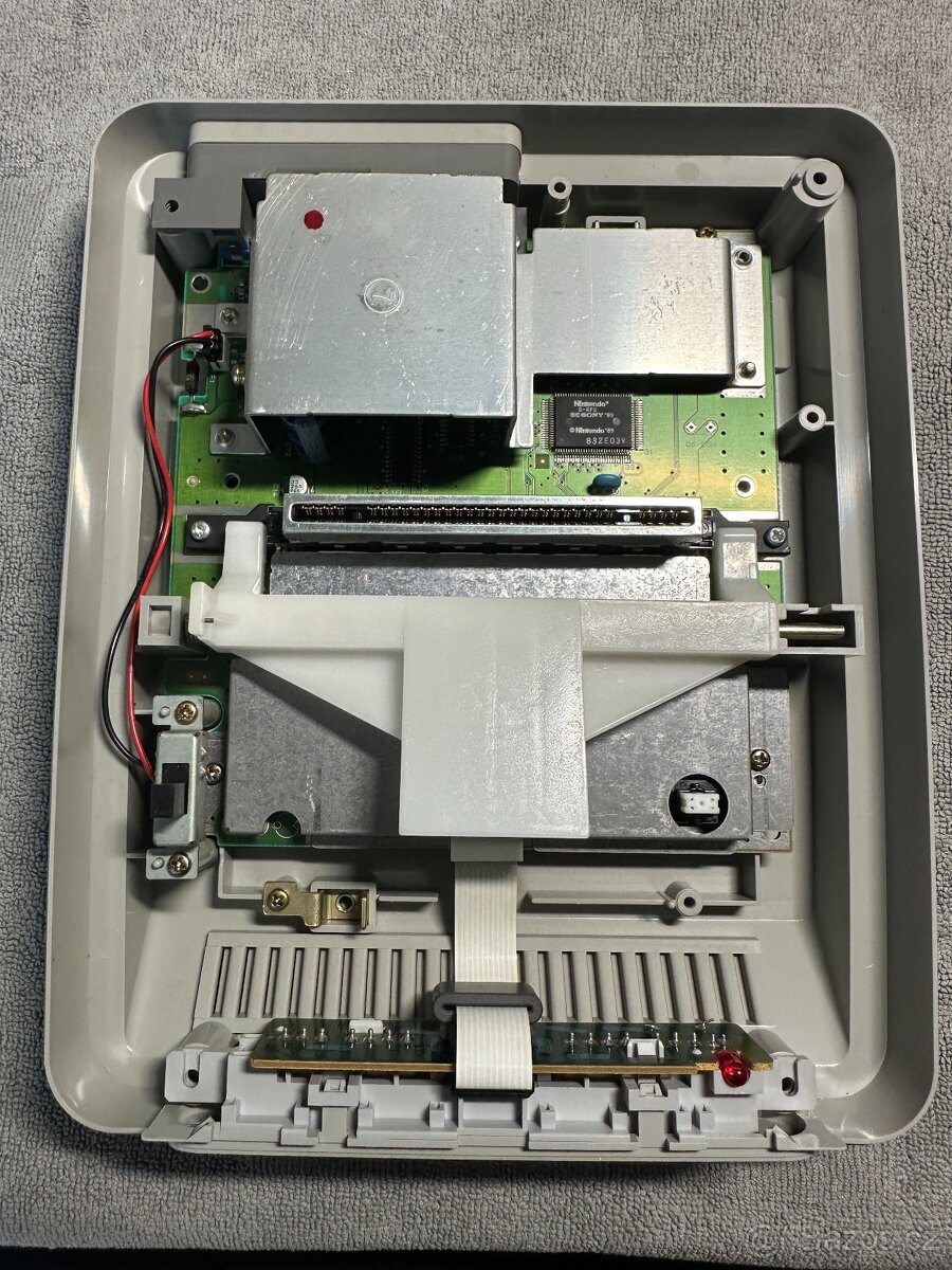 Nintendo SNES 1-CHIP sběratelský kousek - 4