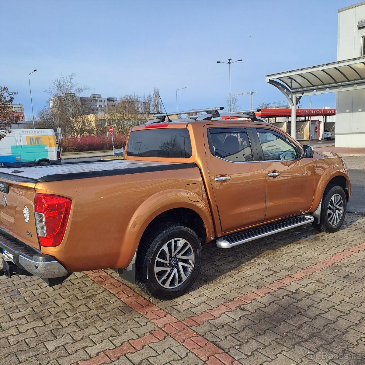 PRODÁM NISSAN NAVARA - 4