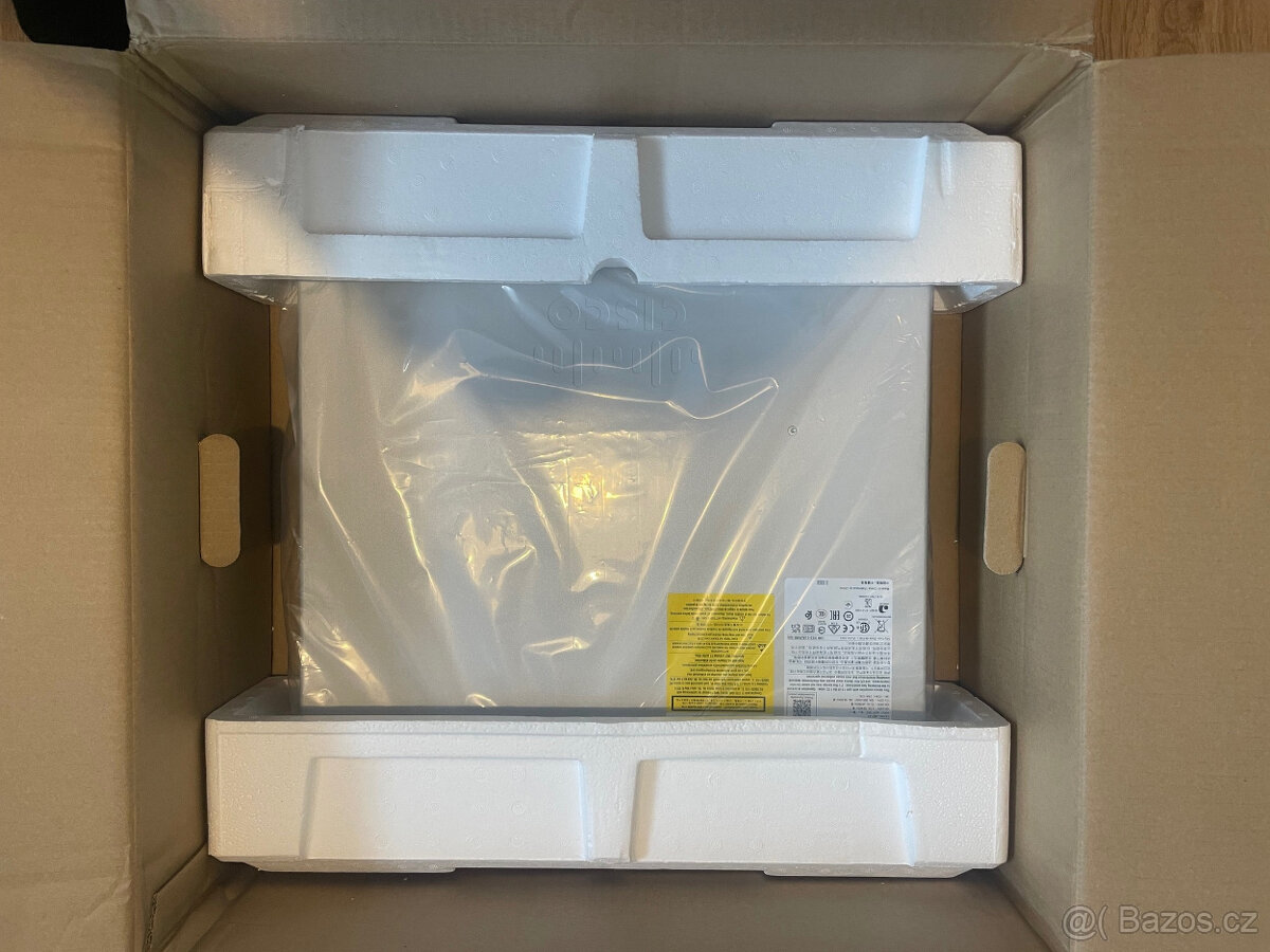 Cisco Catalyst C9300L-48P-4X-E - 2kusy - 4