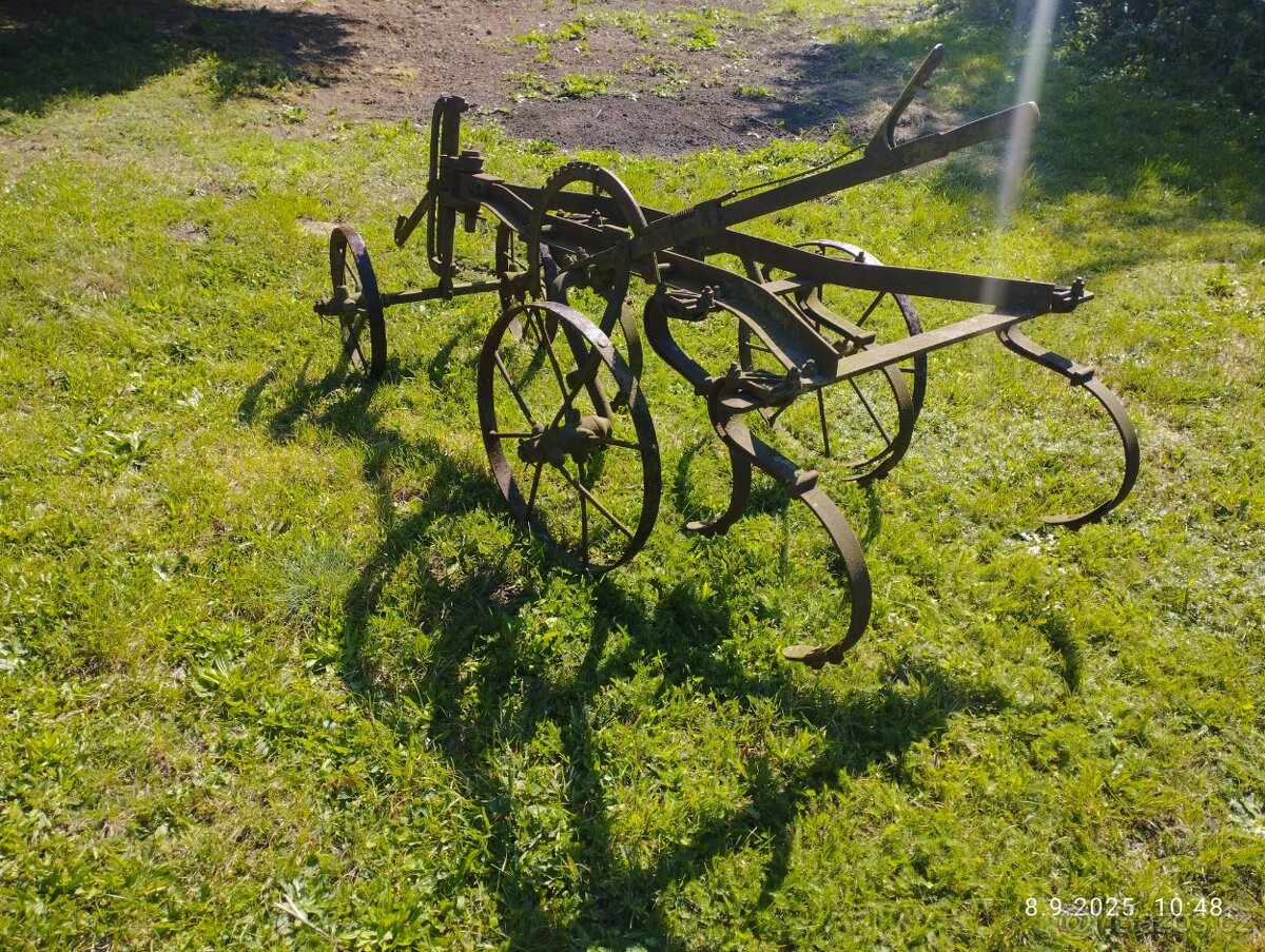 Prodám historicky stroj na orbu - 4