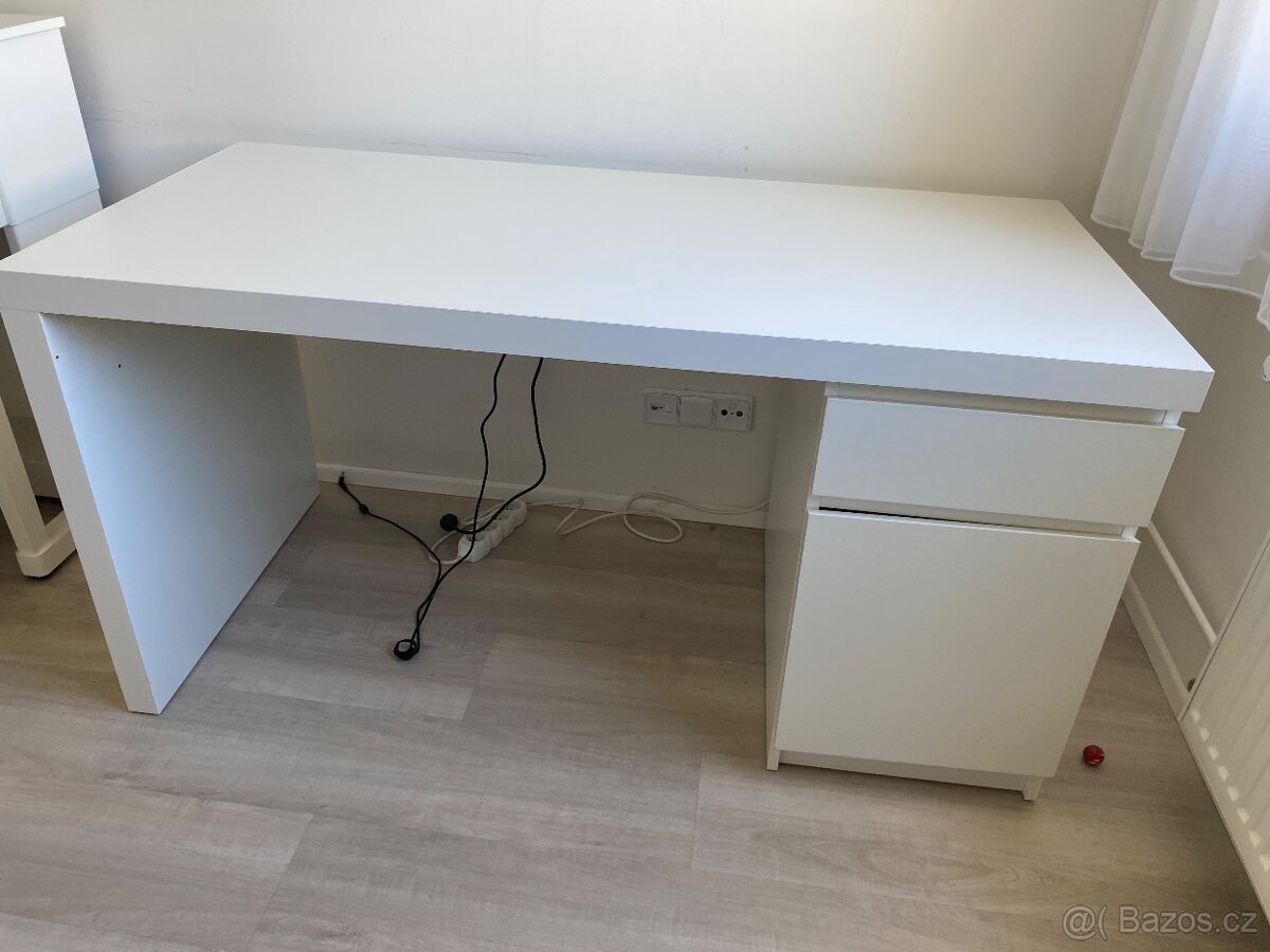 psací stůl Malm Ikea - 4