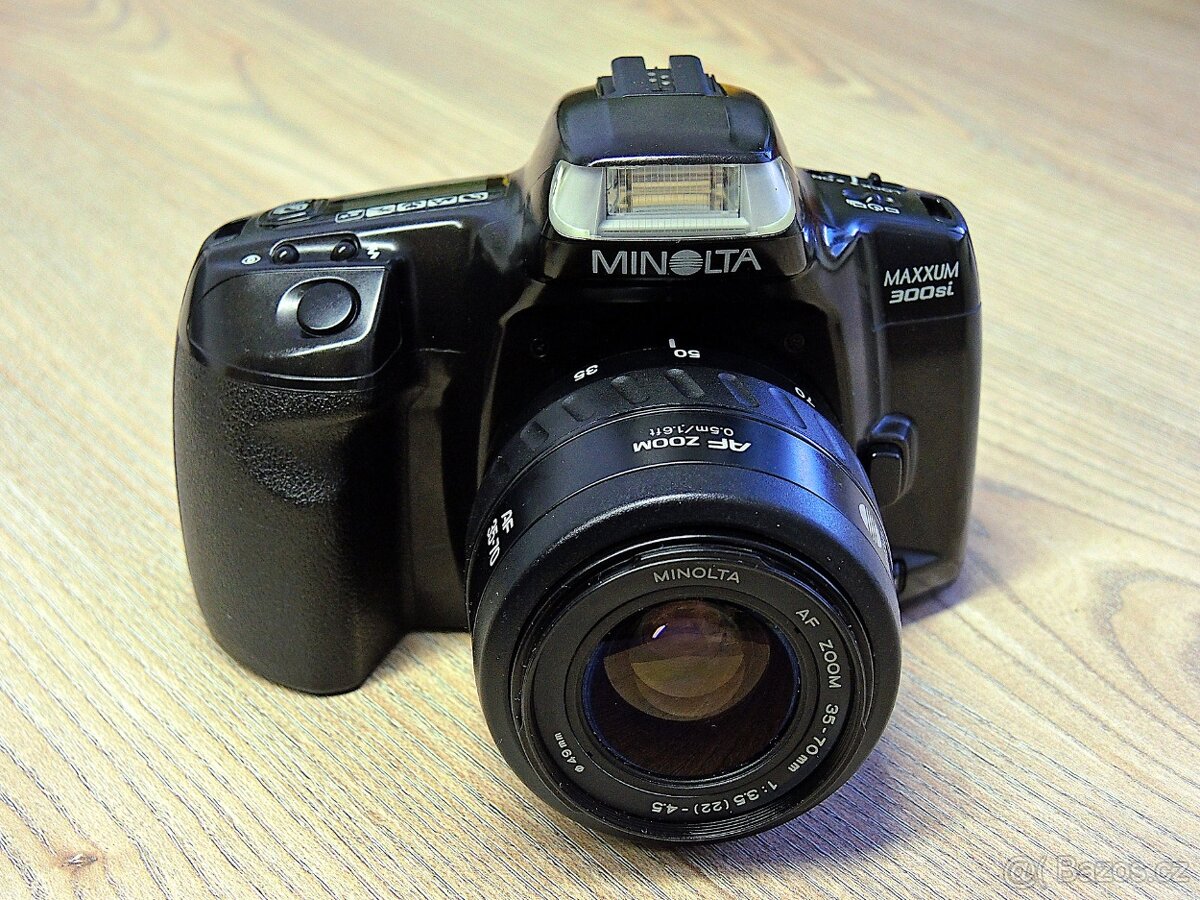 Minolta Dynax 300si + Minolta 35-70 mm - 4