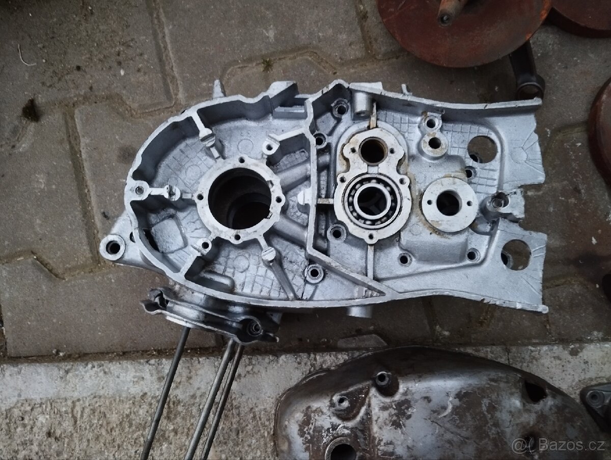 Díly motor MZ150 a další - 4