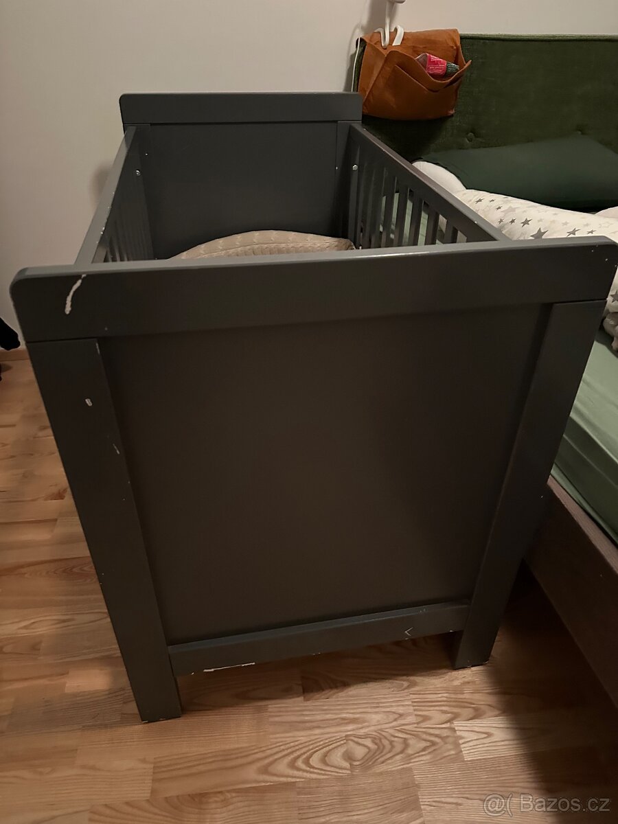 Dřevěná postýlka s matrací - 4