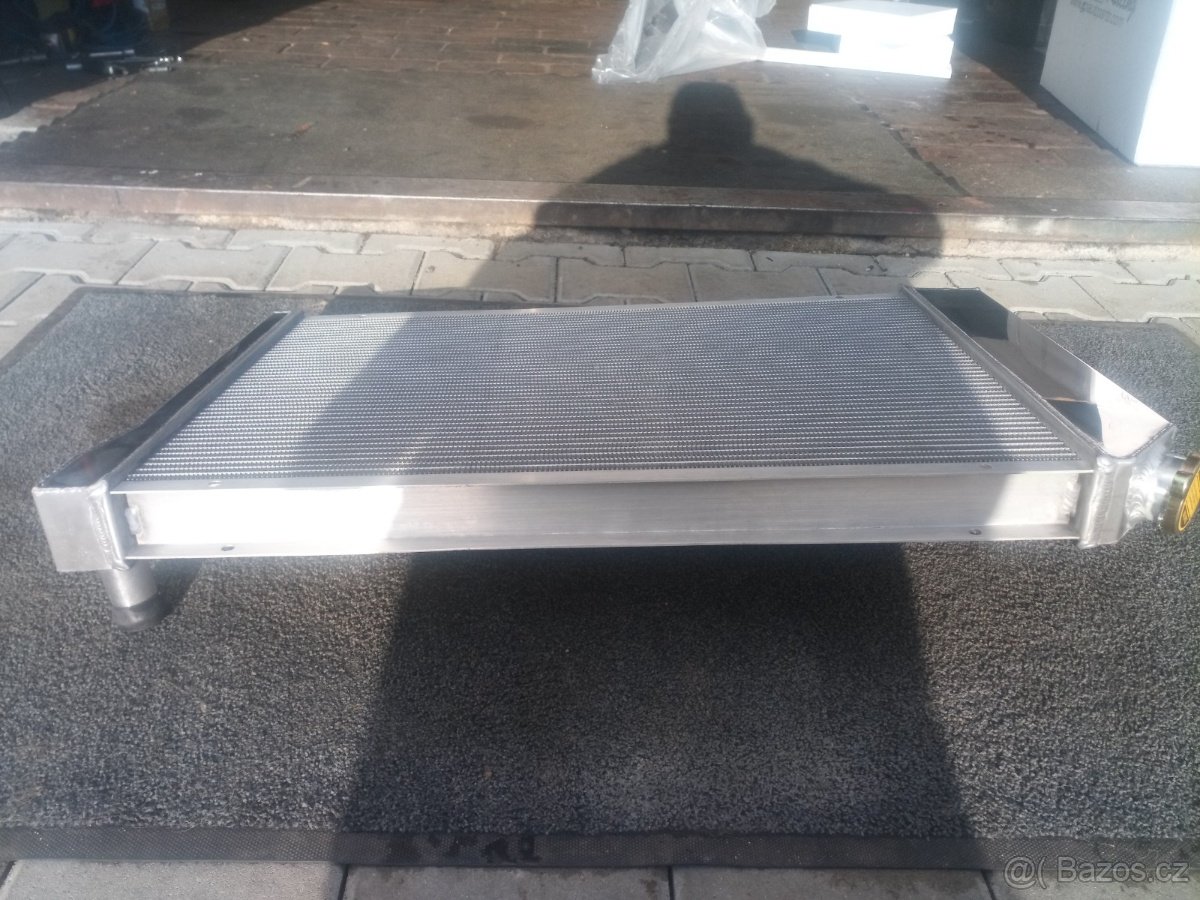 Chevrolet Corvette C3 nový chladič - 4