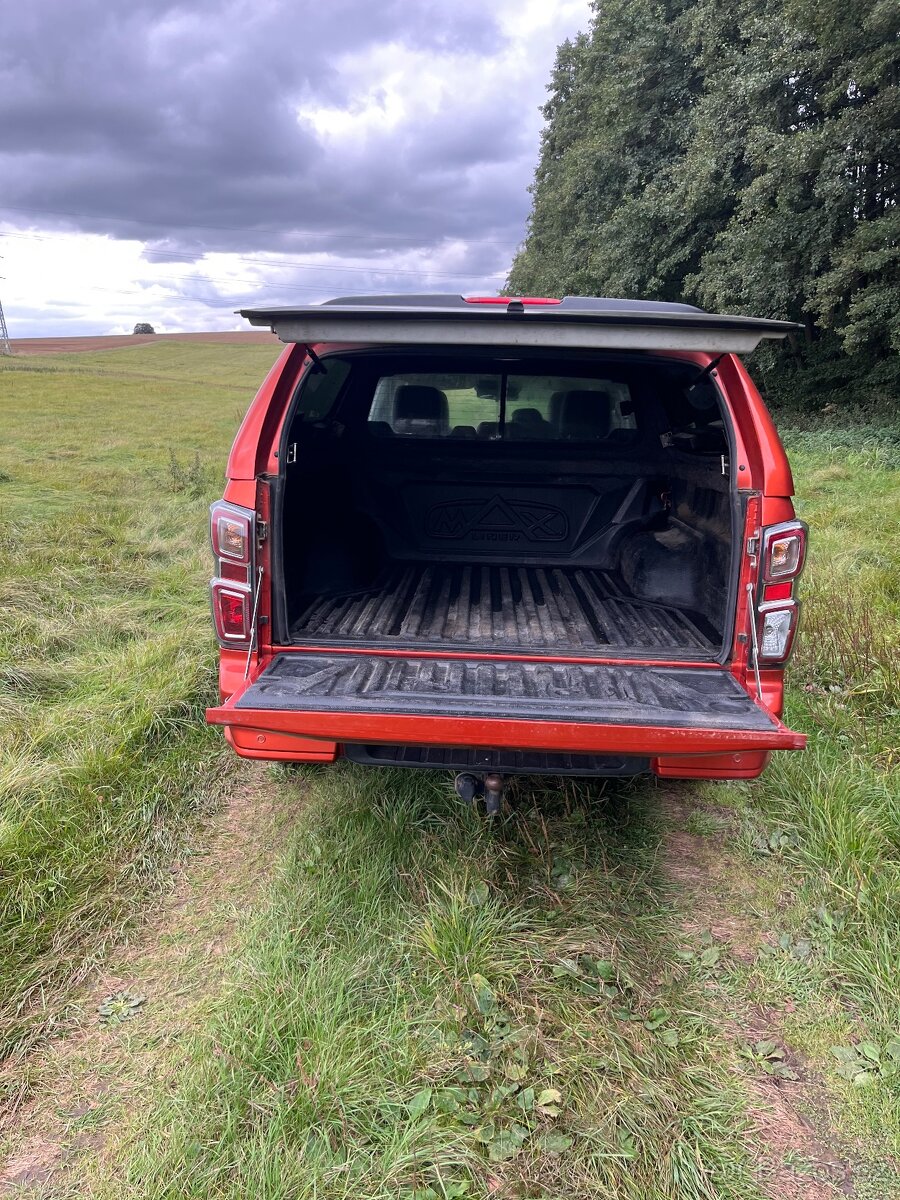 Isuzu D-Max