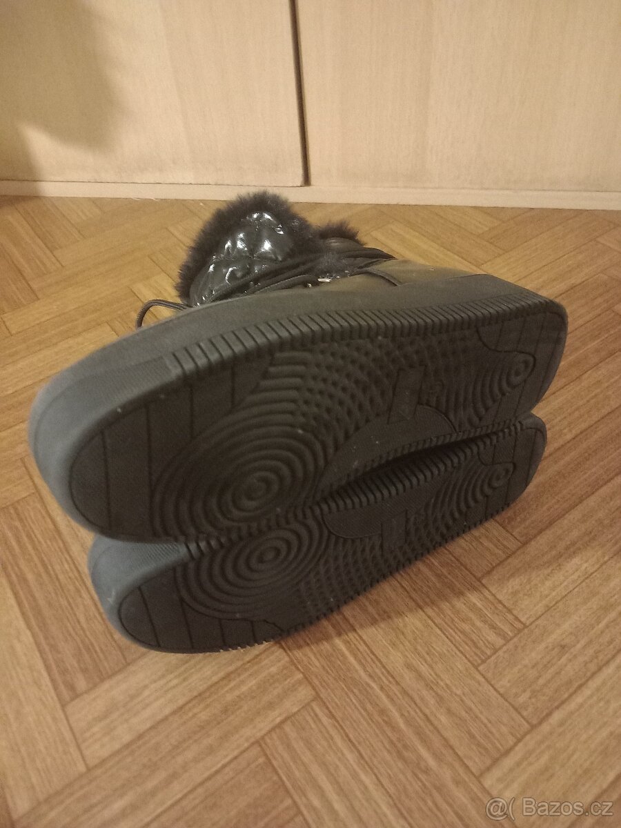 Dámské zimní boty/sněhule od CCC vel. 36 skoro nove - 4
