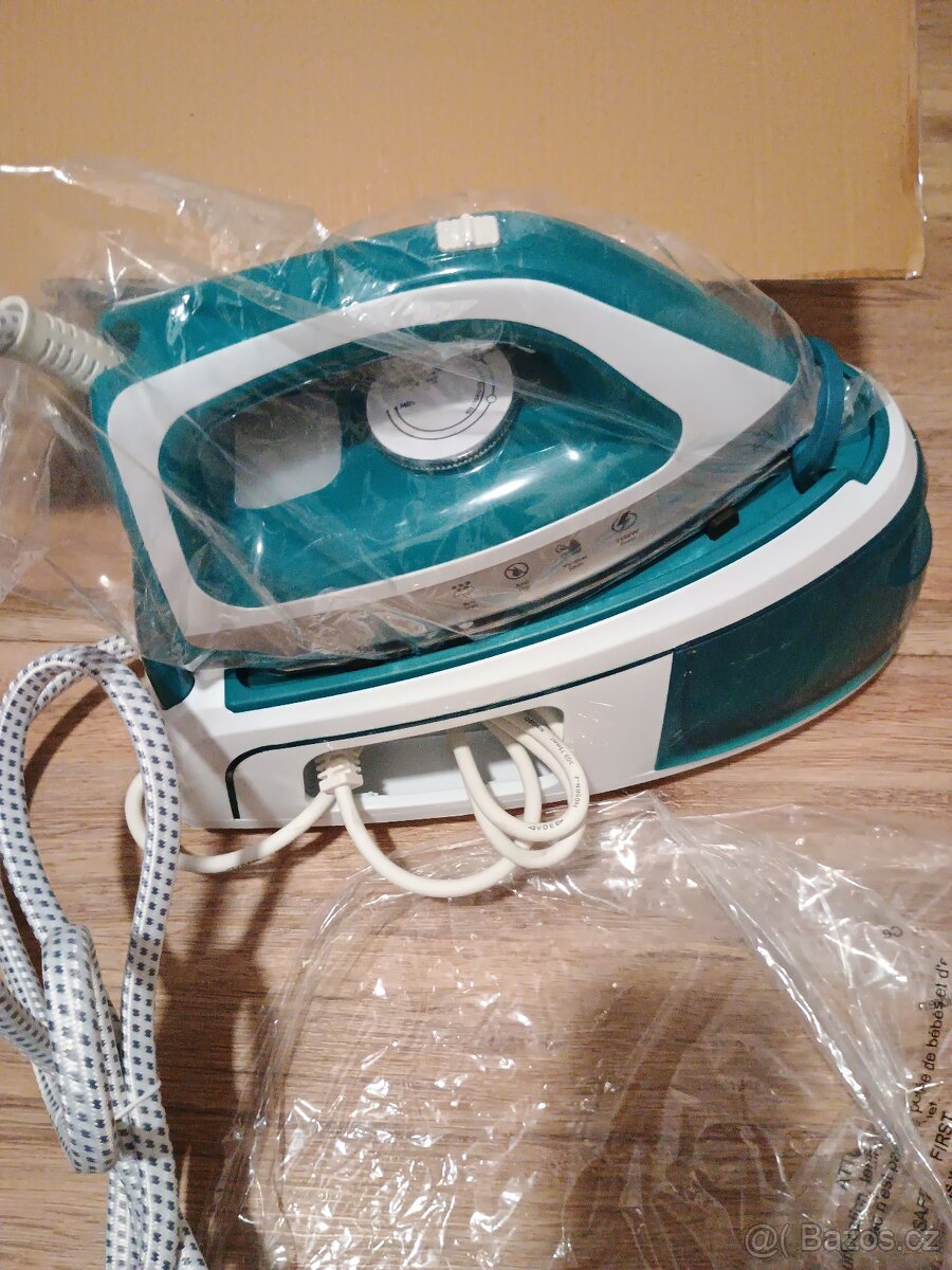 Žehlička s parním generátorem - 4