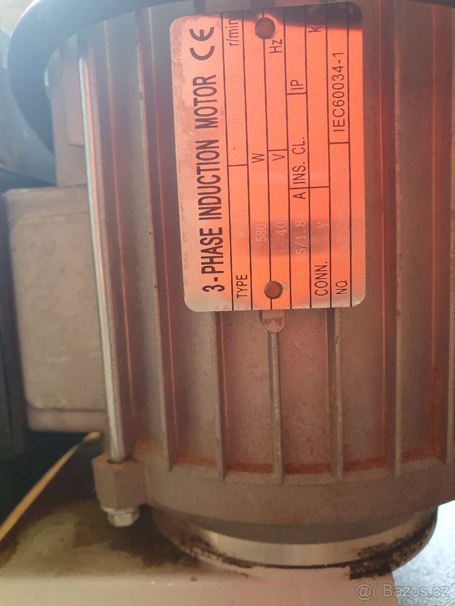 Podavač materiálu MAGGI STEFF 2033 - 8 rychlostí - 4