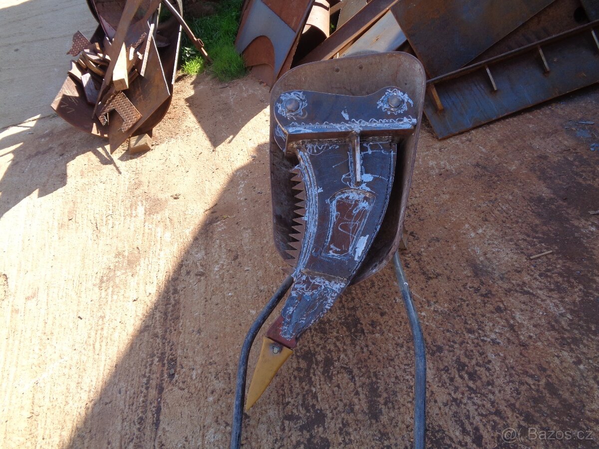 JCB 3CX rozryvaci trn - 4