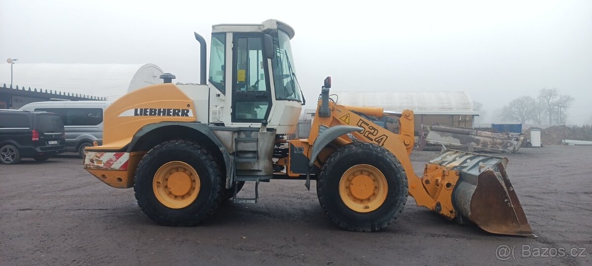 Liebherr 524 čelní kolový nakladač - 4