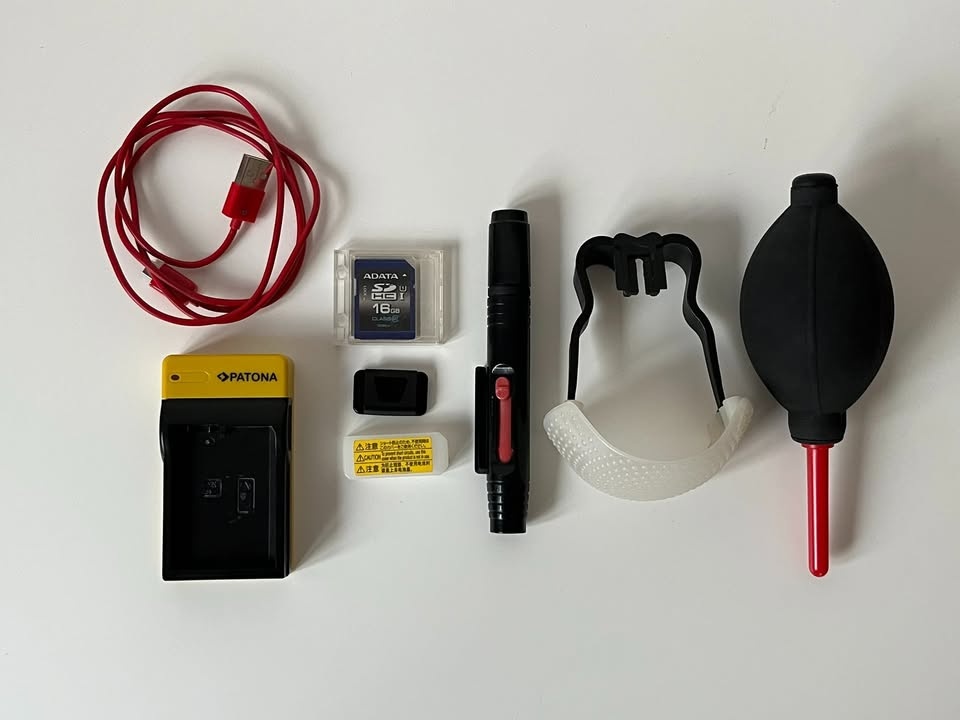 Nikon D5100 tělo + příslušenství - 4