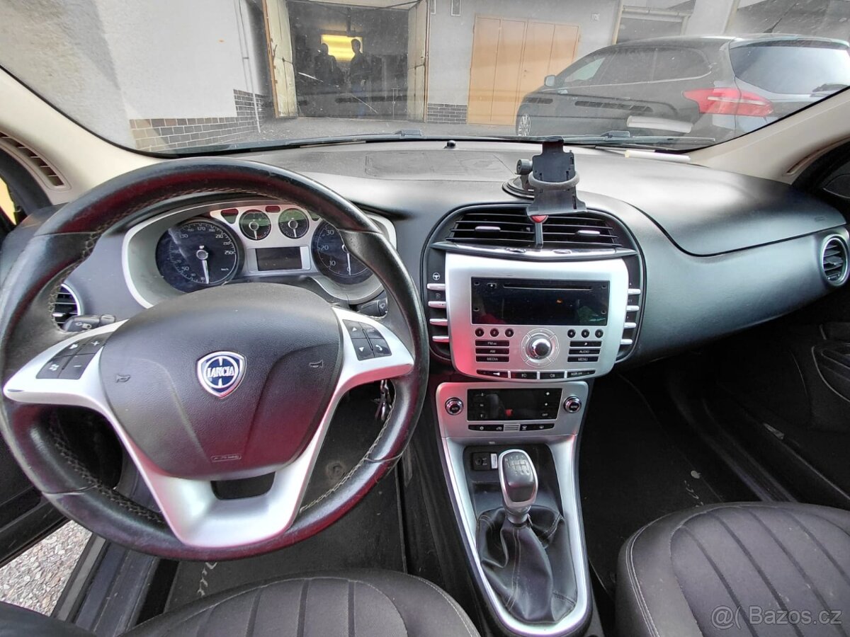 Lancia Delta - 4