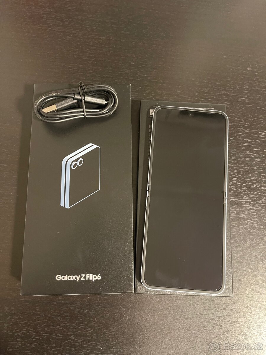 Samsung Galaxy Z Flip6 Modrý - 4