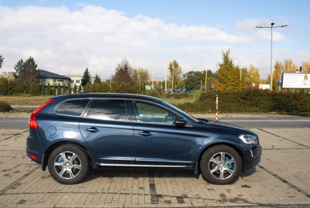 VOLVO XC60 (2015) - 4