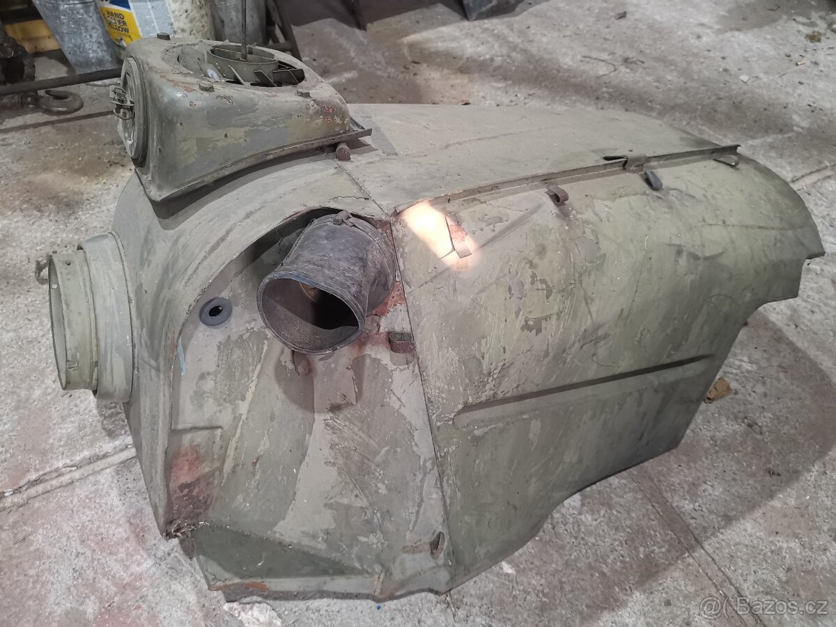 Blatníky Tatra 148 - 4