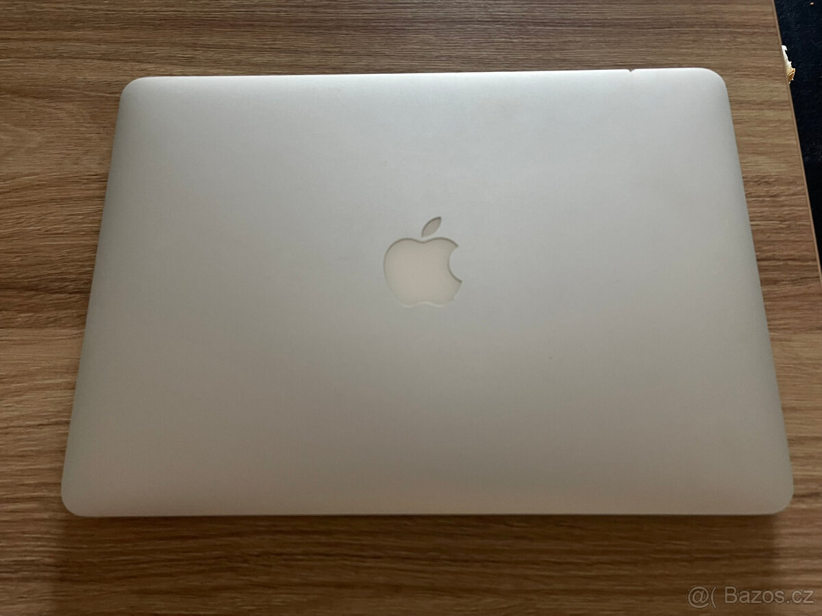 Macbook Air 13" - 2017 - A1466 - Intel i7 + 256GB SSD - 4