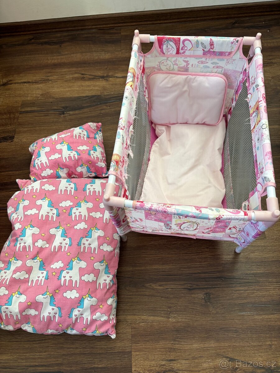 Postýlka a autosedačka pro panenky + peněženka jednorožec - 4