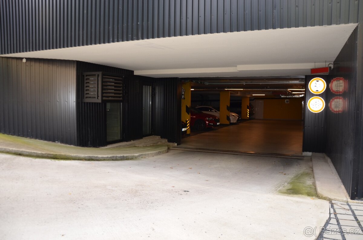 Pronájem garážového stání Praha 10 - Strašnice - 4
