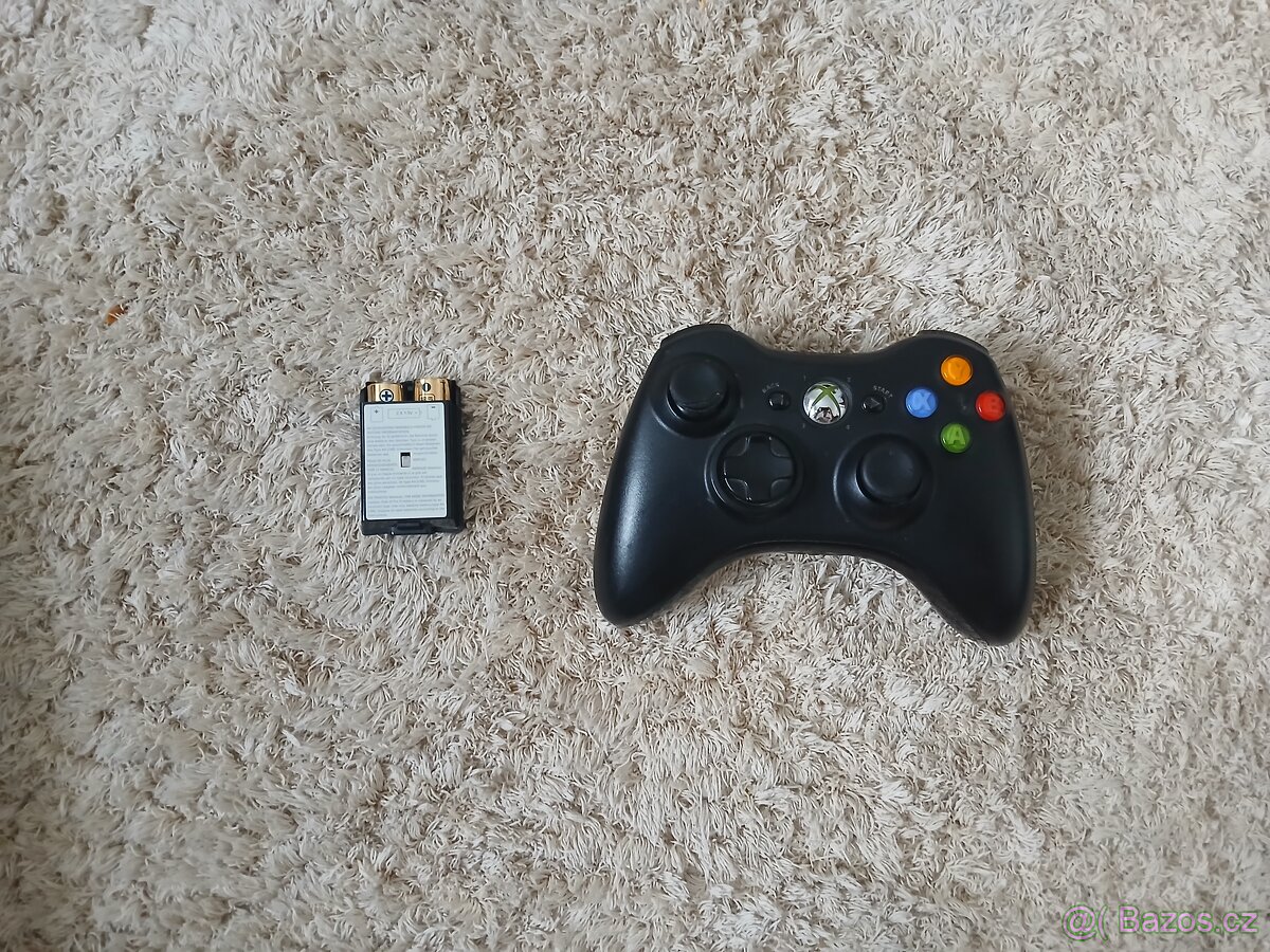 XBOX 360 S PŘÍSLUŠENSTVÍM - 4