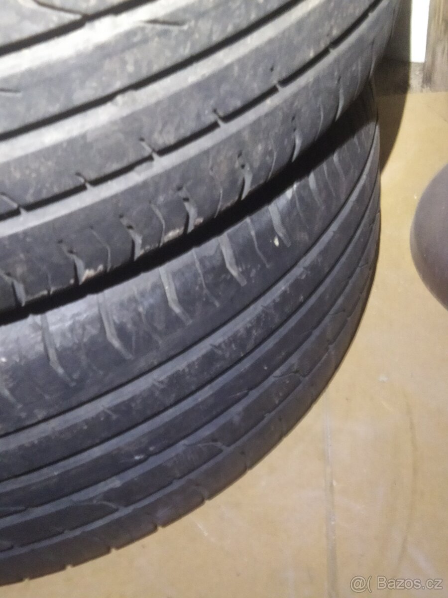 Nokian Continental,215/55/16 - 4