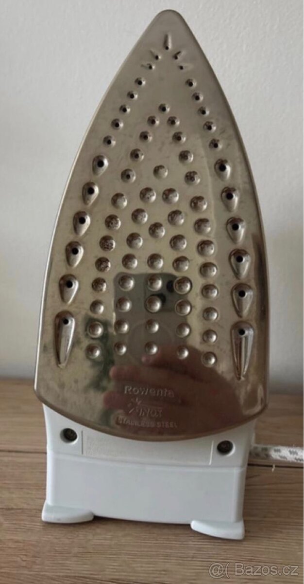 Napařovací žehlička Rowenta - 4