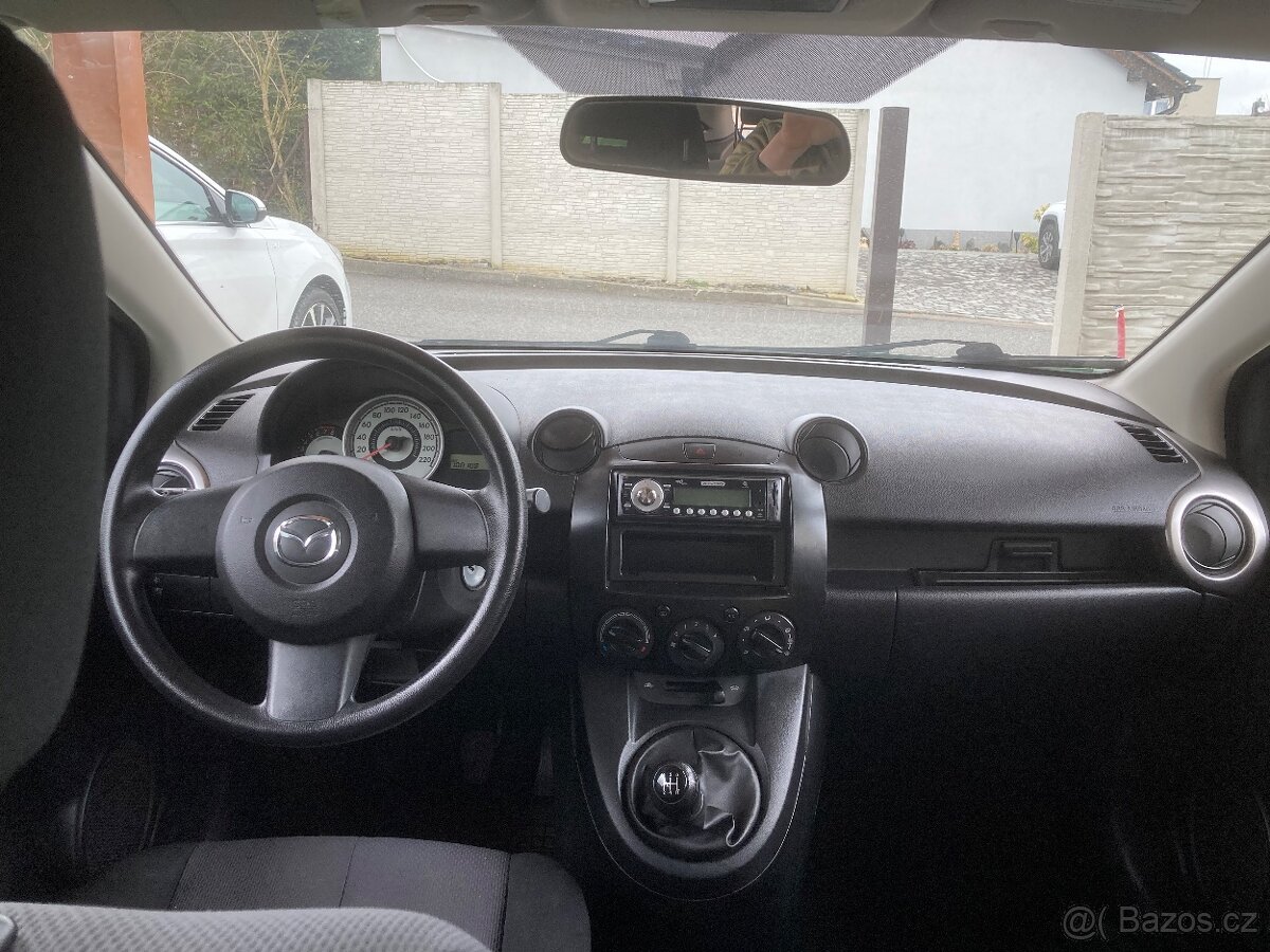 Prodám Mazda 2 1.3 55kw - 4