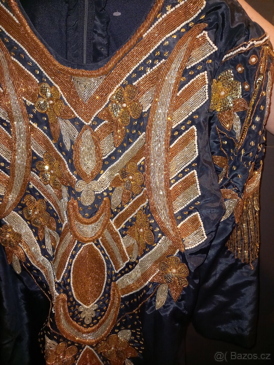 Divadelní šaty. - 4