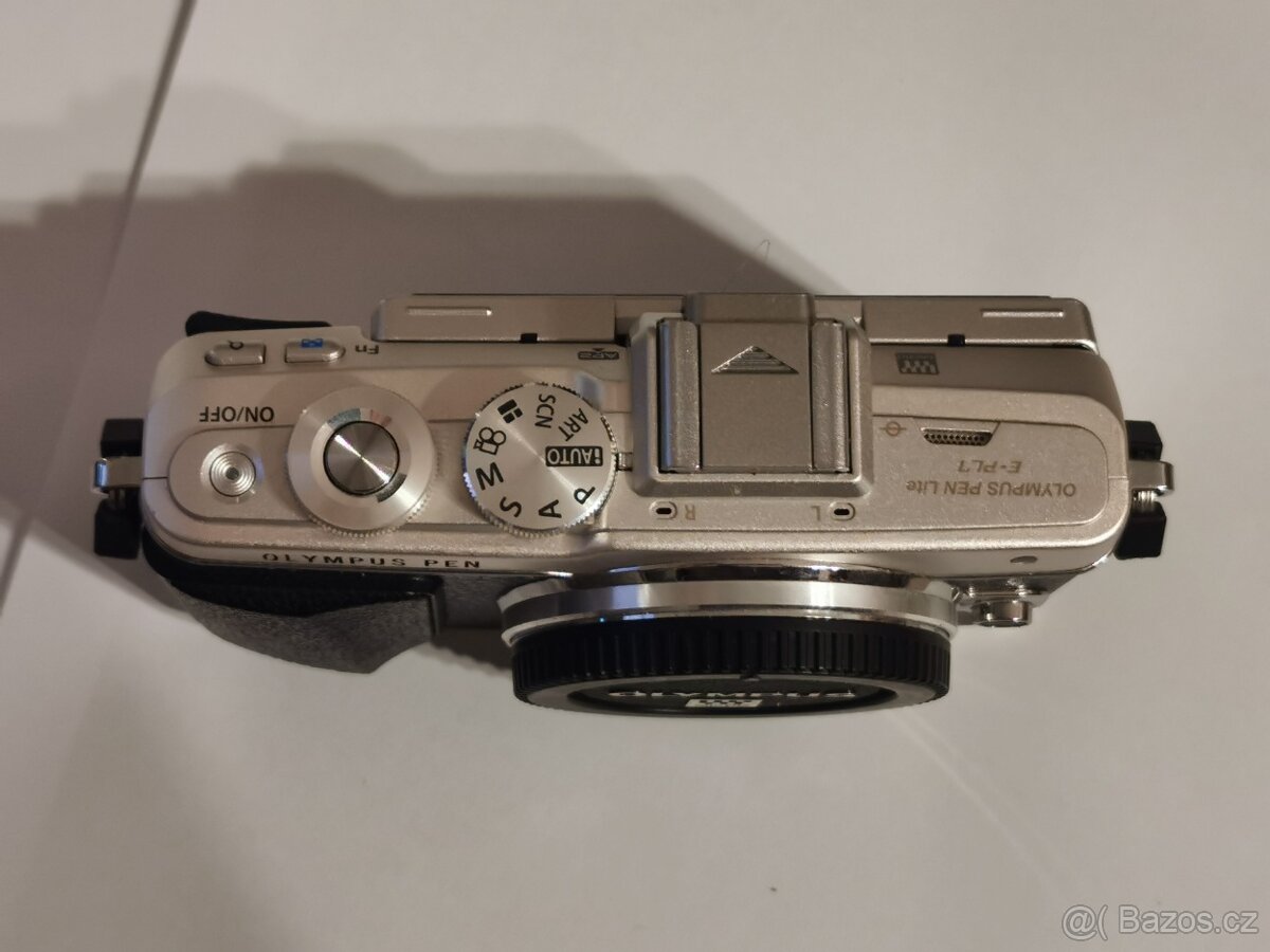 Olympus Pen PL-7 - 4